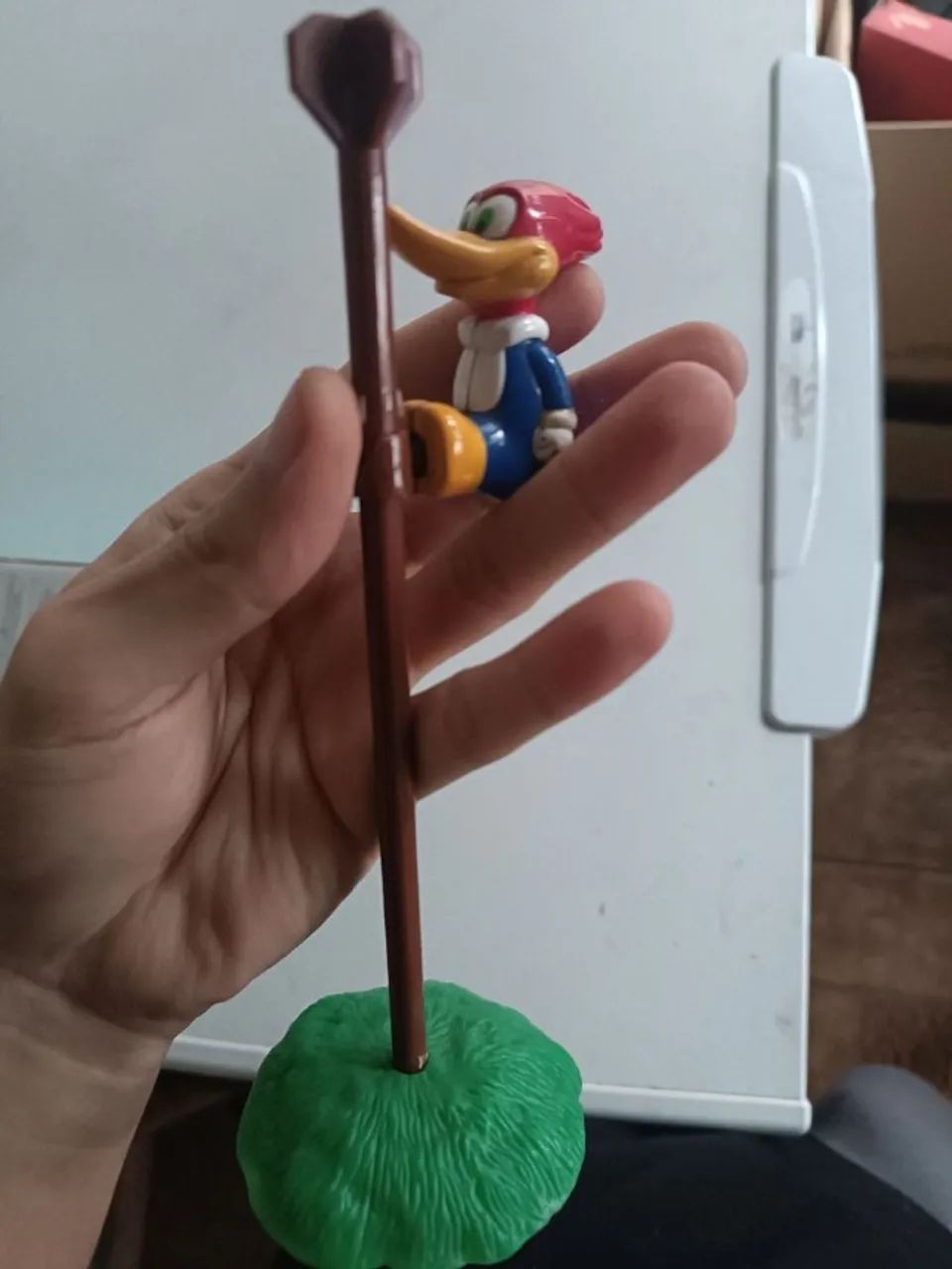 boneco pica-pau na haste madeira - Foto 4