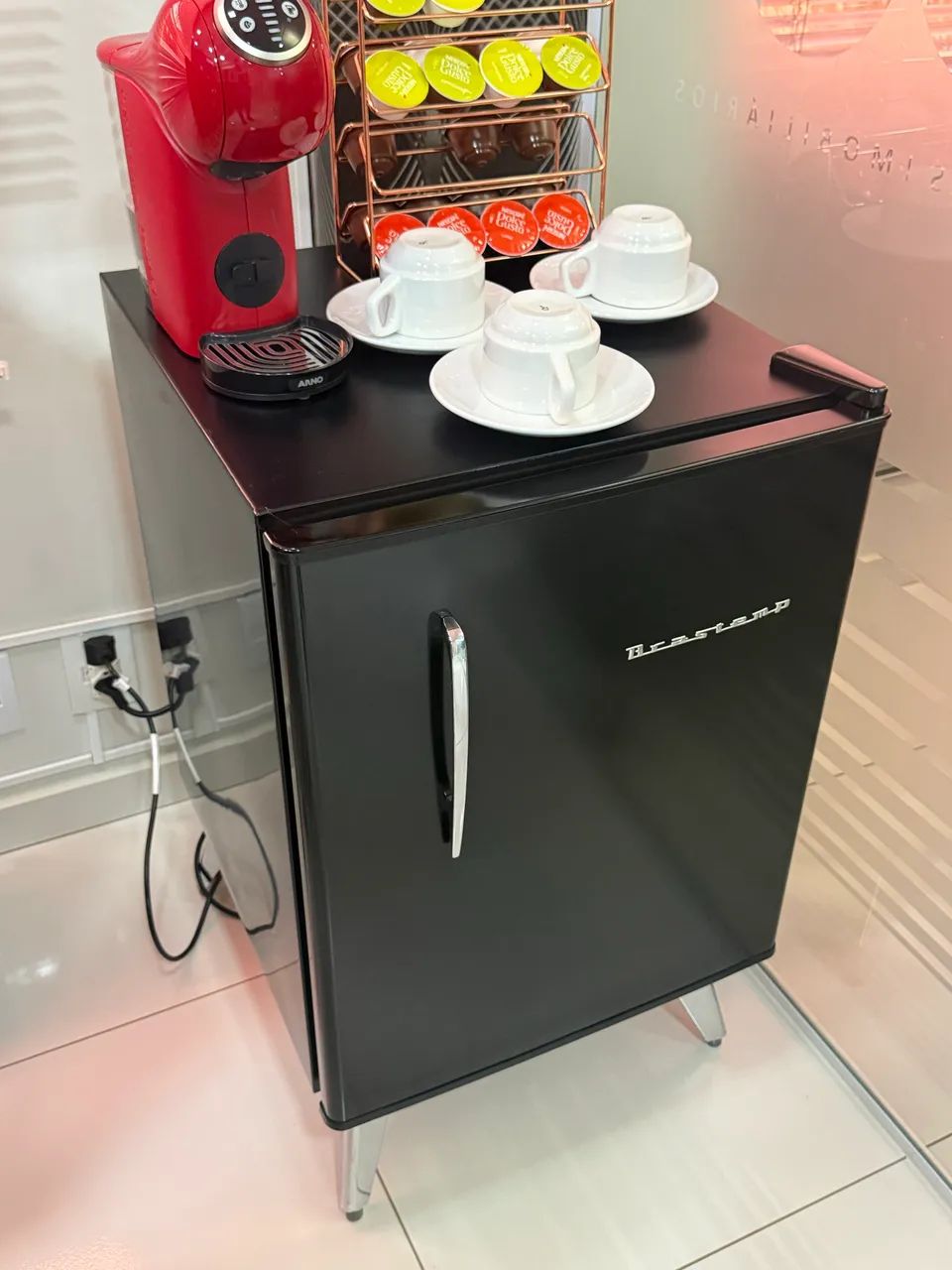 Ar condicionado, cadeira e frigobar  - Foto 5