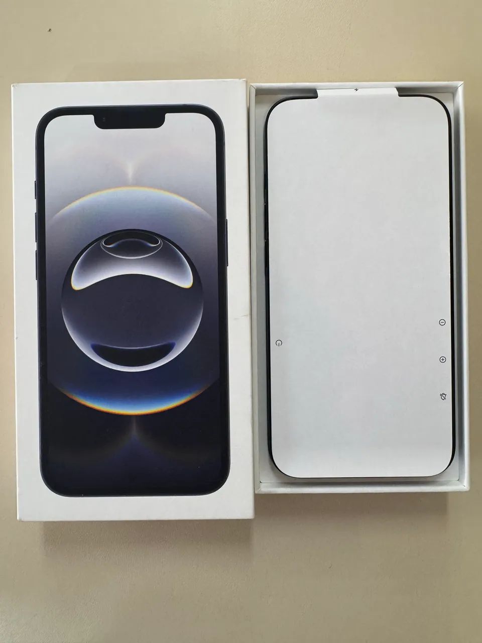 iPhone 16e