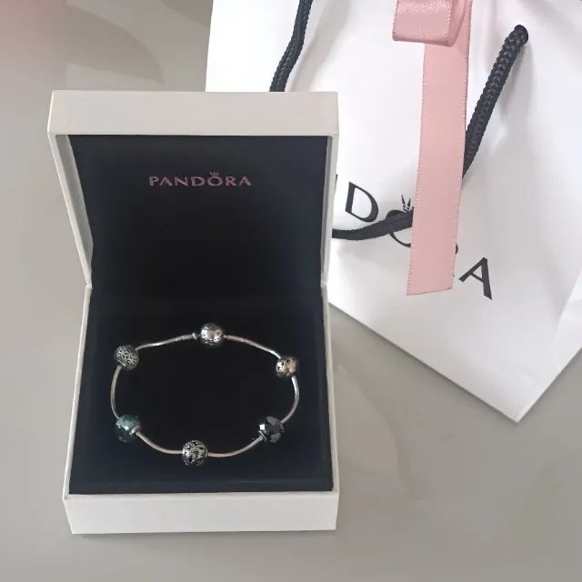 Pulseira Pandora com 5 Charms Originais - Foto 2