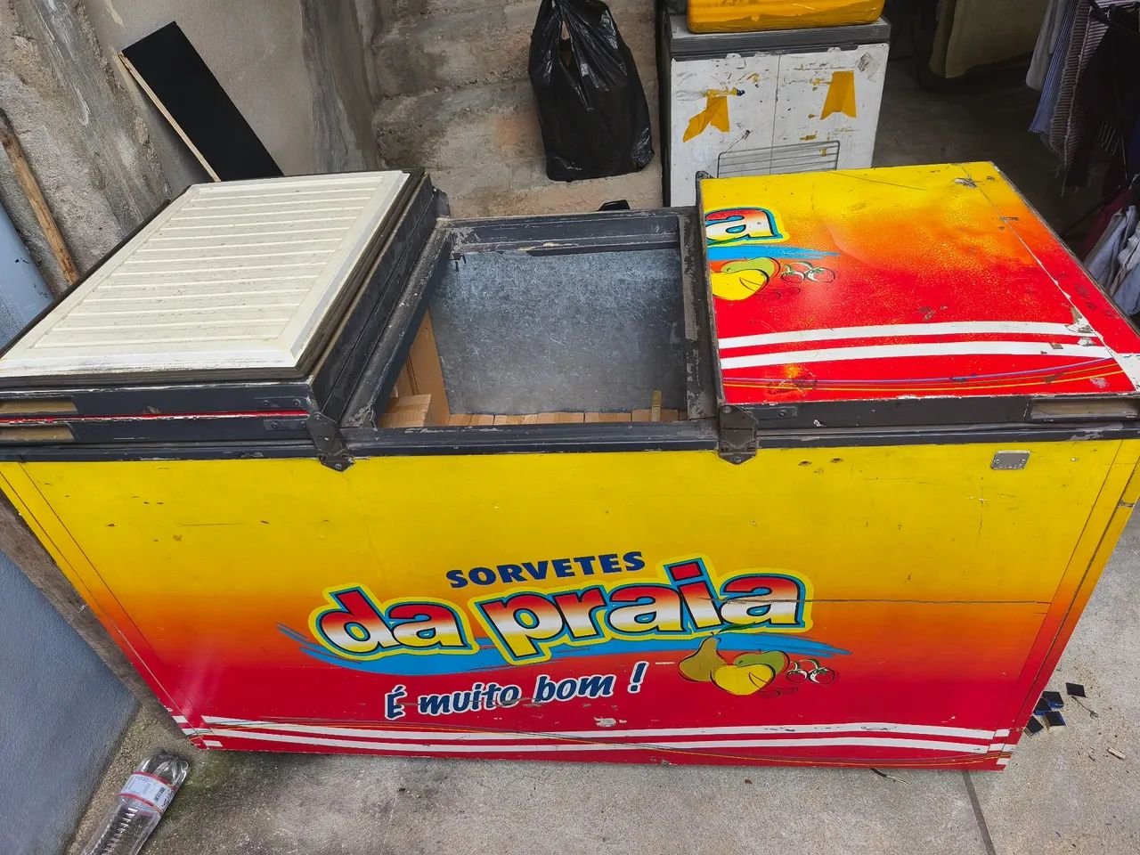 Freezer Horizontal Grande Antigo em Funcionamento  - Foto 2
