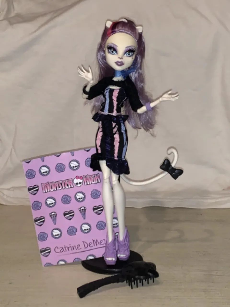 Monster High Catrine DeMew Original Mattel + Diário e Suporte - Foto 2