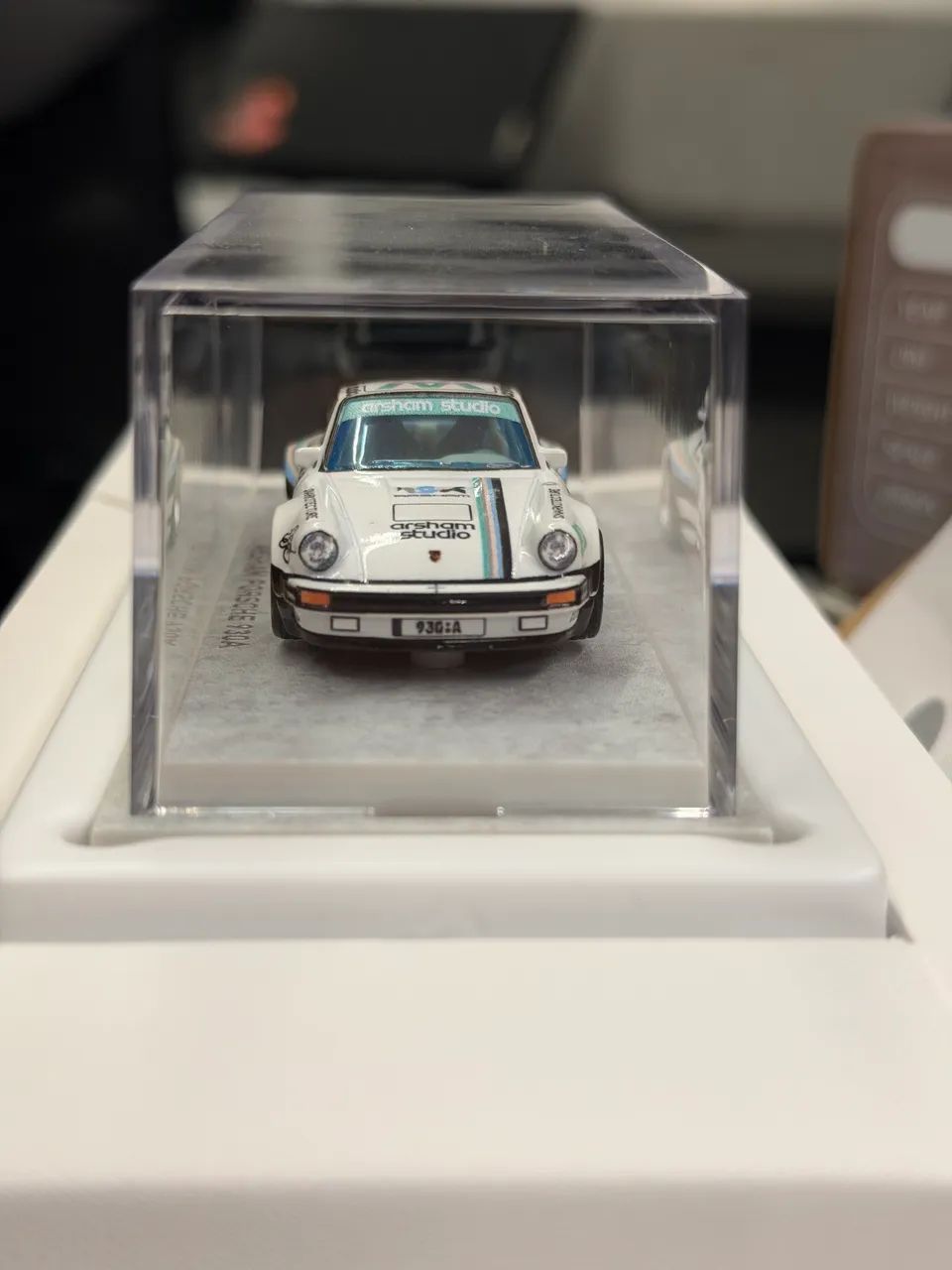 Hot Wheels X Daniel Arsham Livery Porsche 930A - Foto 3