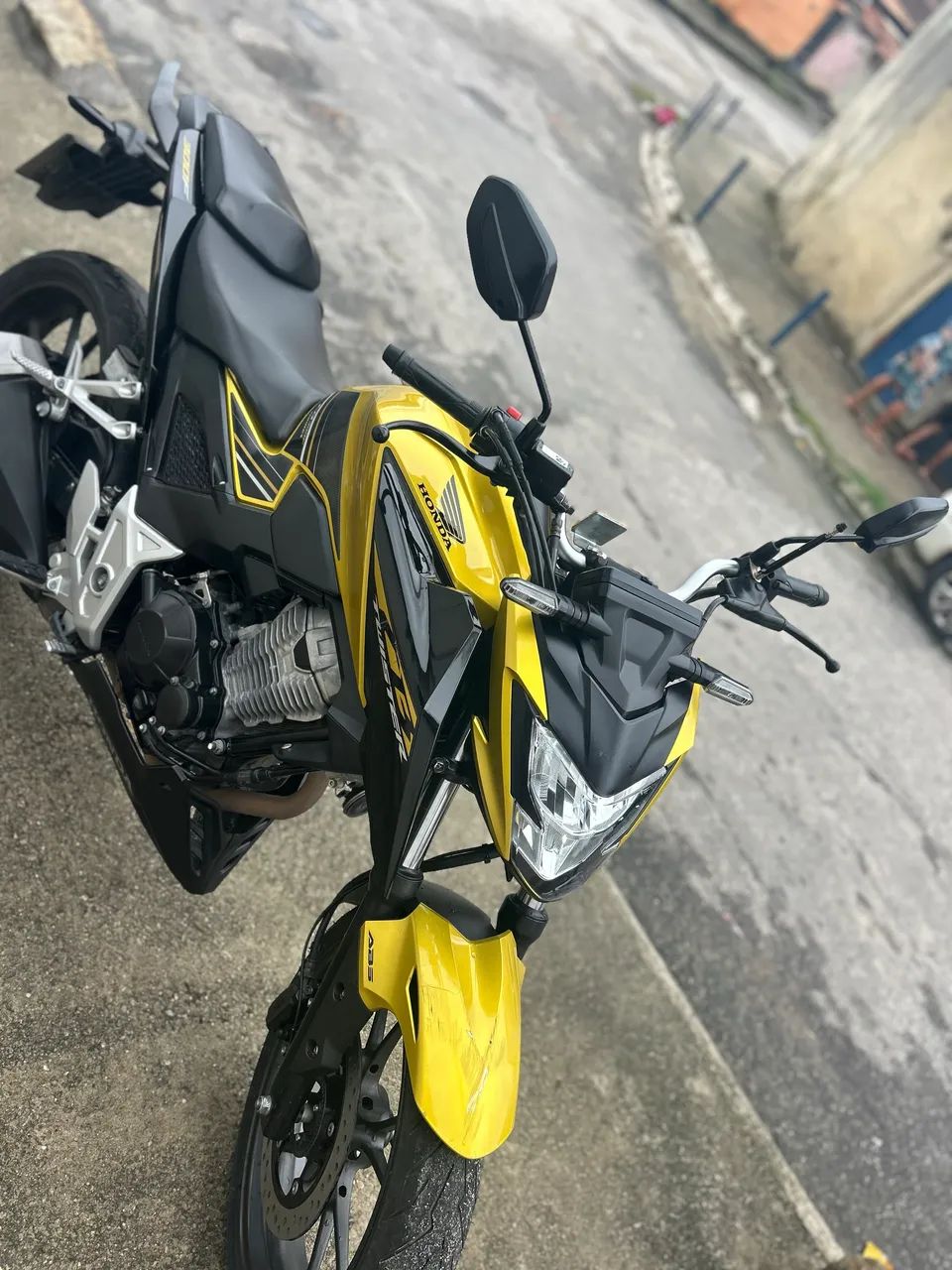 Cb 300 f 