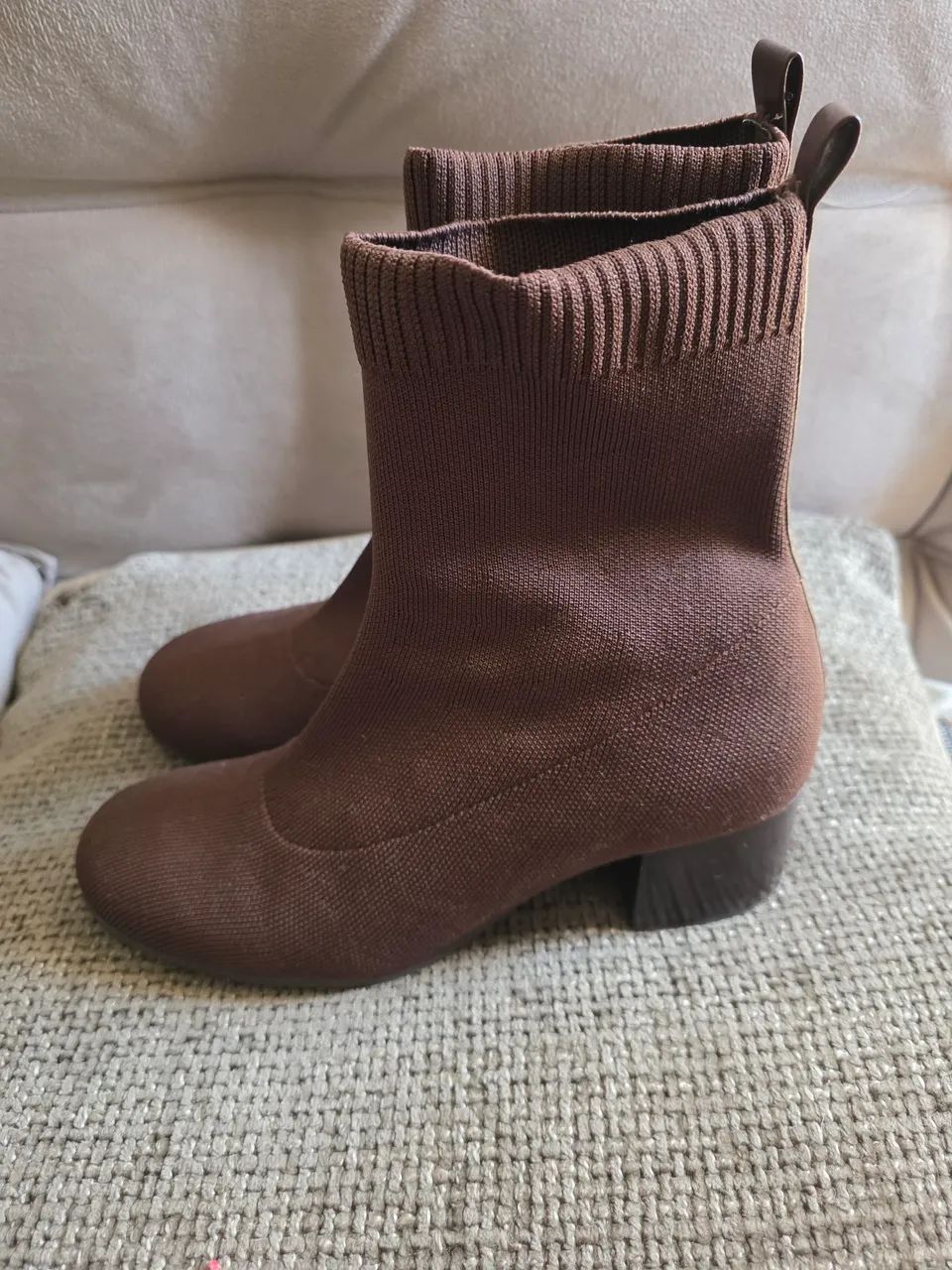 Botas medio cano arezzo - Foto 2