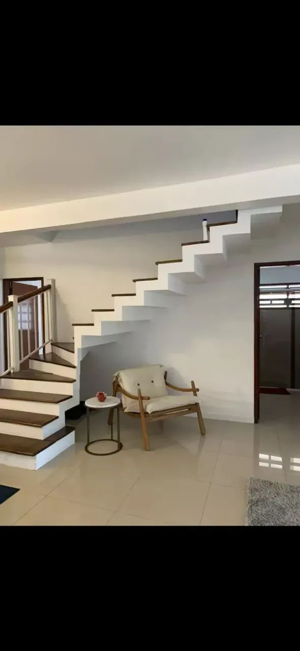 Casa mobiliada em local totalmente residencial - Foto 2