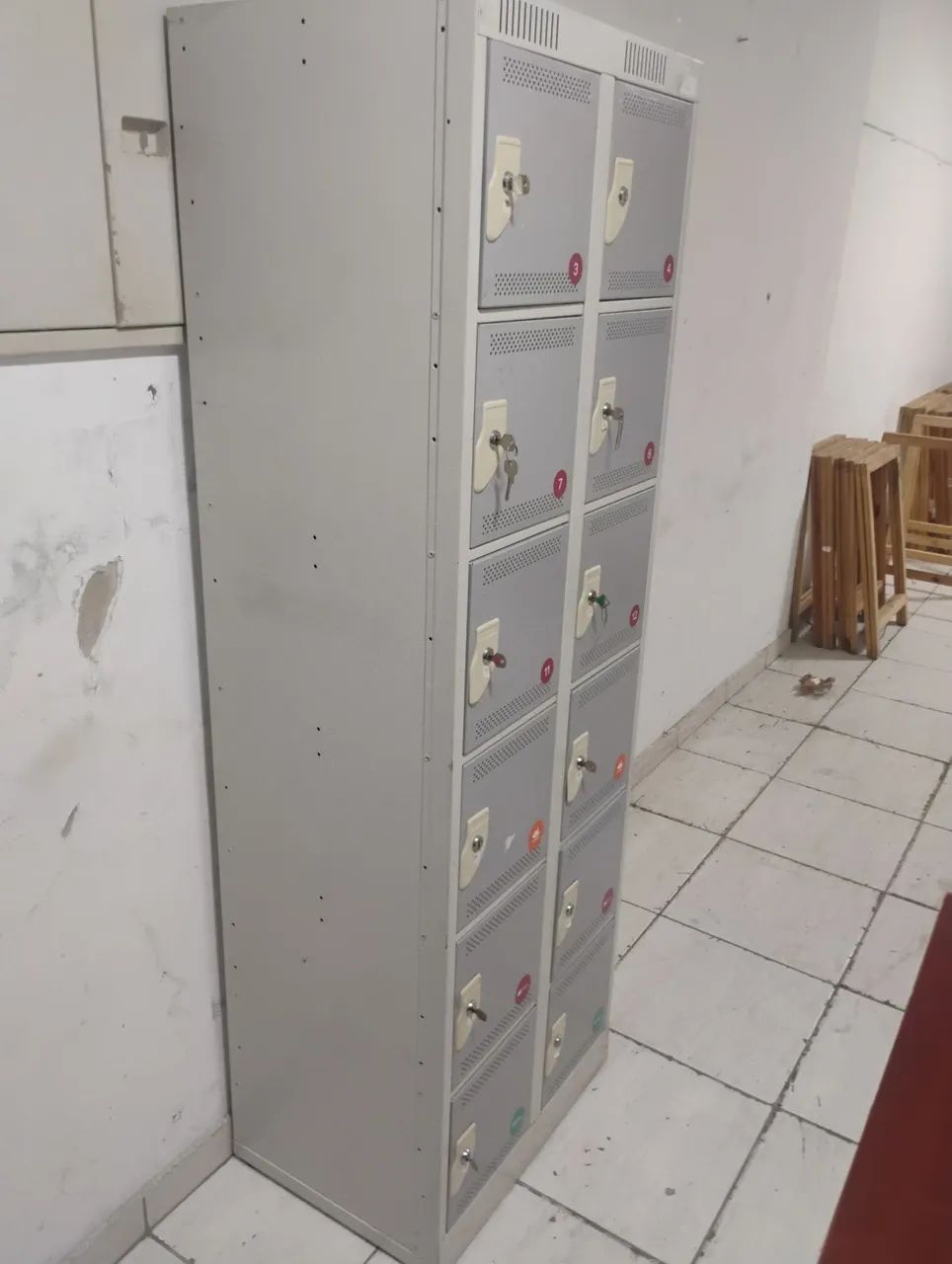 Armarinho de Aço com 12 portas e Chaves  - Foto 2