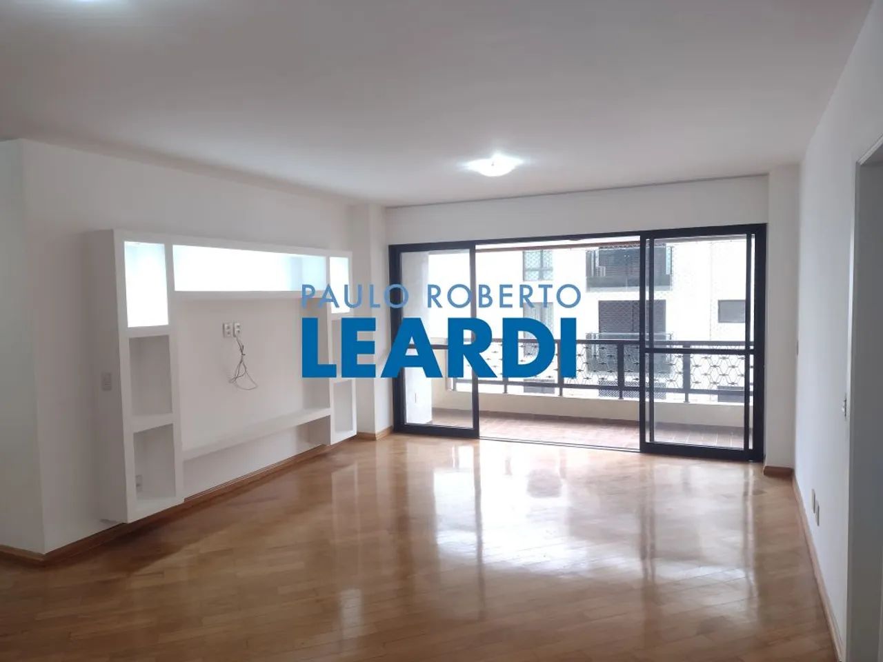 APARTAMENTO - ALPHAVILLE - SP
