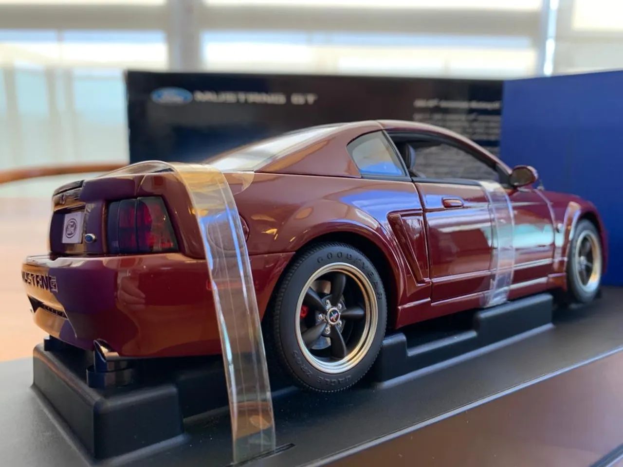 Miniatura Coleção 1:18 - Mustang GT 2004 AUTOart - Hobbies e