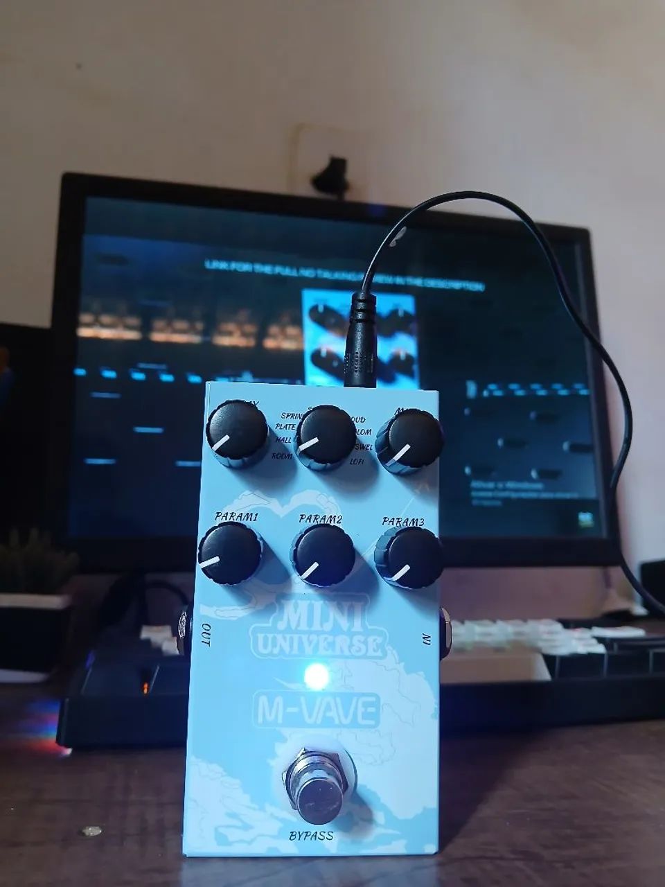 PEDAL REVERB MINI UNIVERSE 