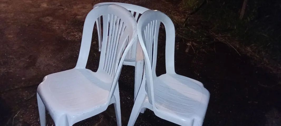 CADEIRAS DE PLASTICO USADA - Foto 4