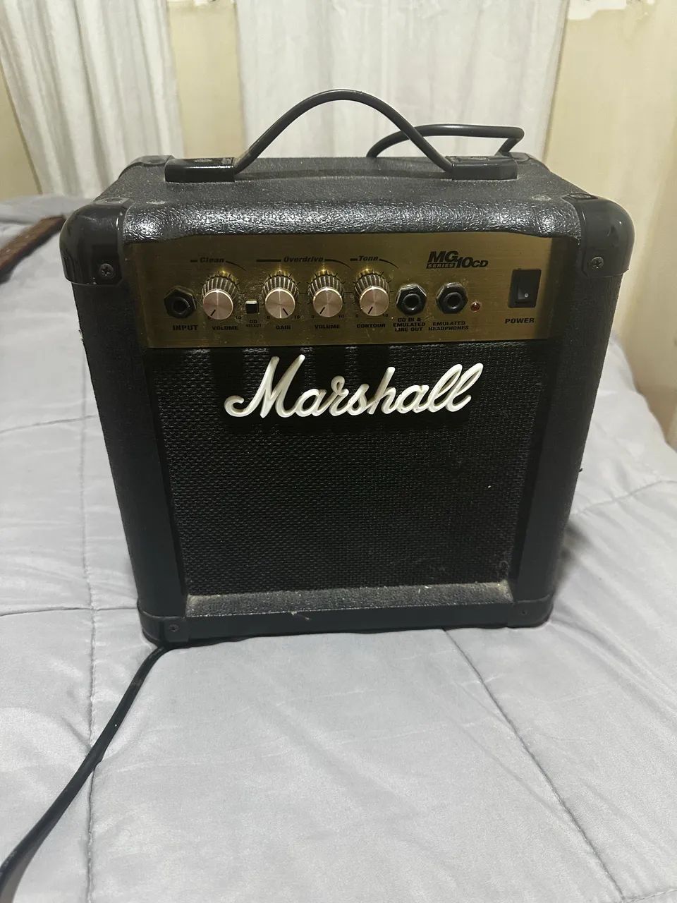 Caixa amplificadora marshall mg10cd