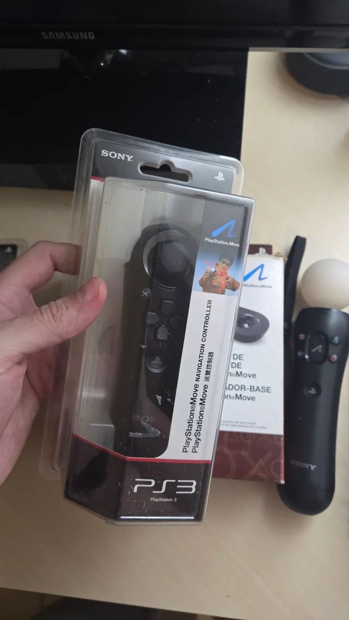 Kit PlayStation Move PS3 / controles e base carregadora - Foto 2