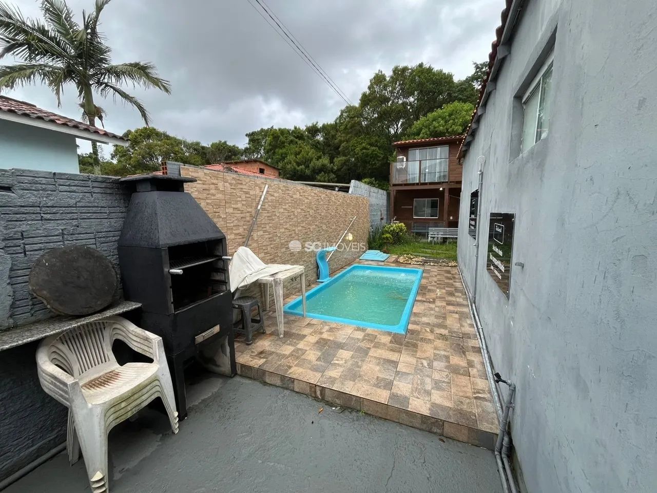 Duas casas com piscina - Foto 2