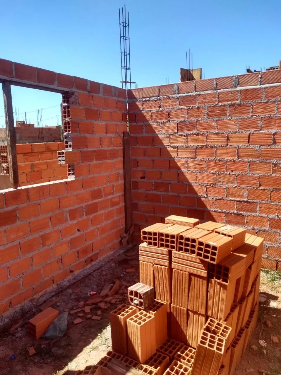  Pedreiro Experiente | Reformas, Pisos, Muros e Acabamentos.
