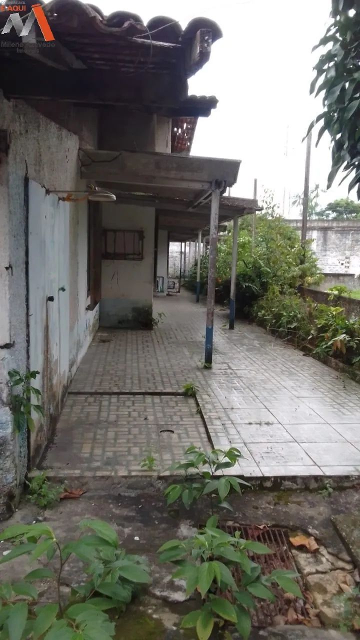 Sítio ou terreno com edificação, piscina, amplo espaço murado e 4 vagas de garagem - Foto 4