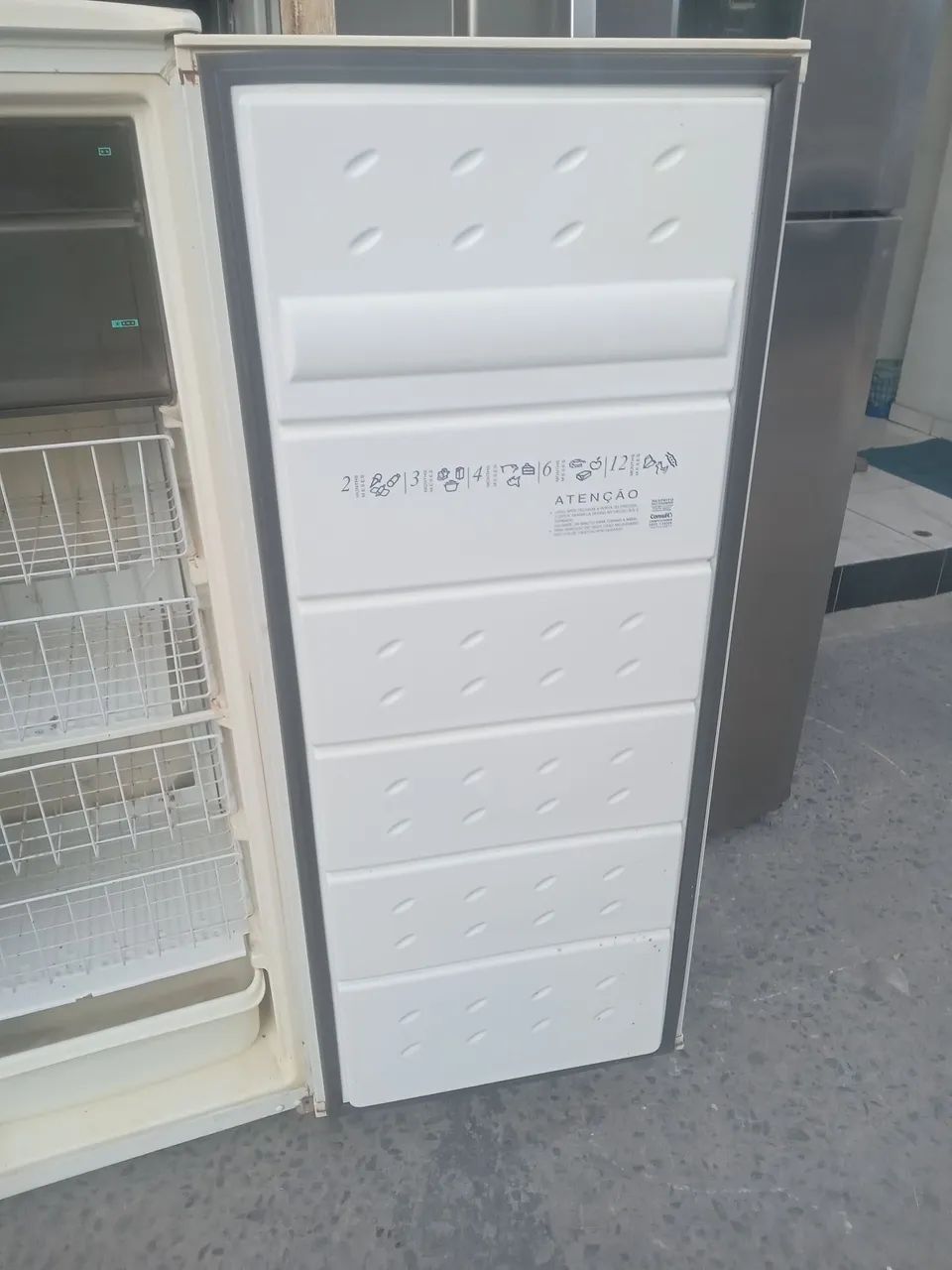 Freezer  Vertical  Cônsul 240 Litros - Foto 5