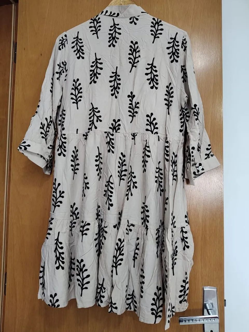 Vestido de viscose com decote em V - Foto 2