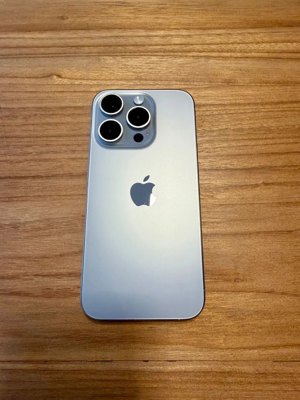 Apple iPhone 15 Pro (512 GB) - Titânio Natural - Celulares e