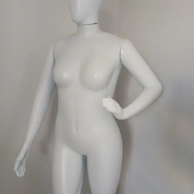 Manequim Plus Size Feminino com 3 braços, cabeça e pedestal - Novo - Foto 2