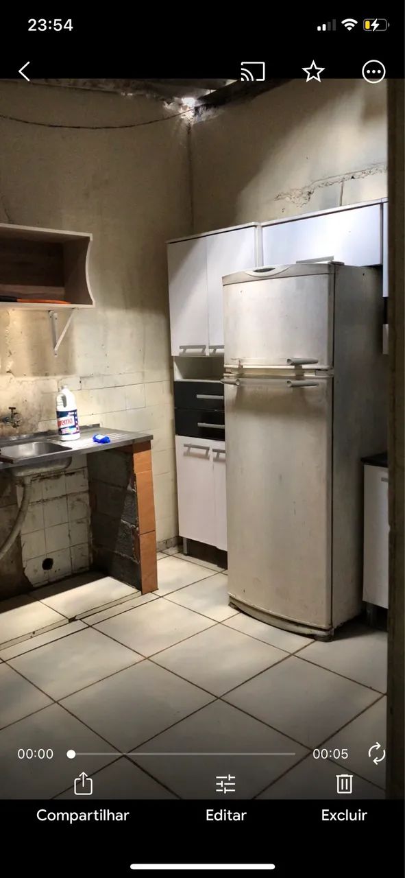 Vende-se casa 
