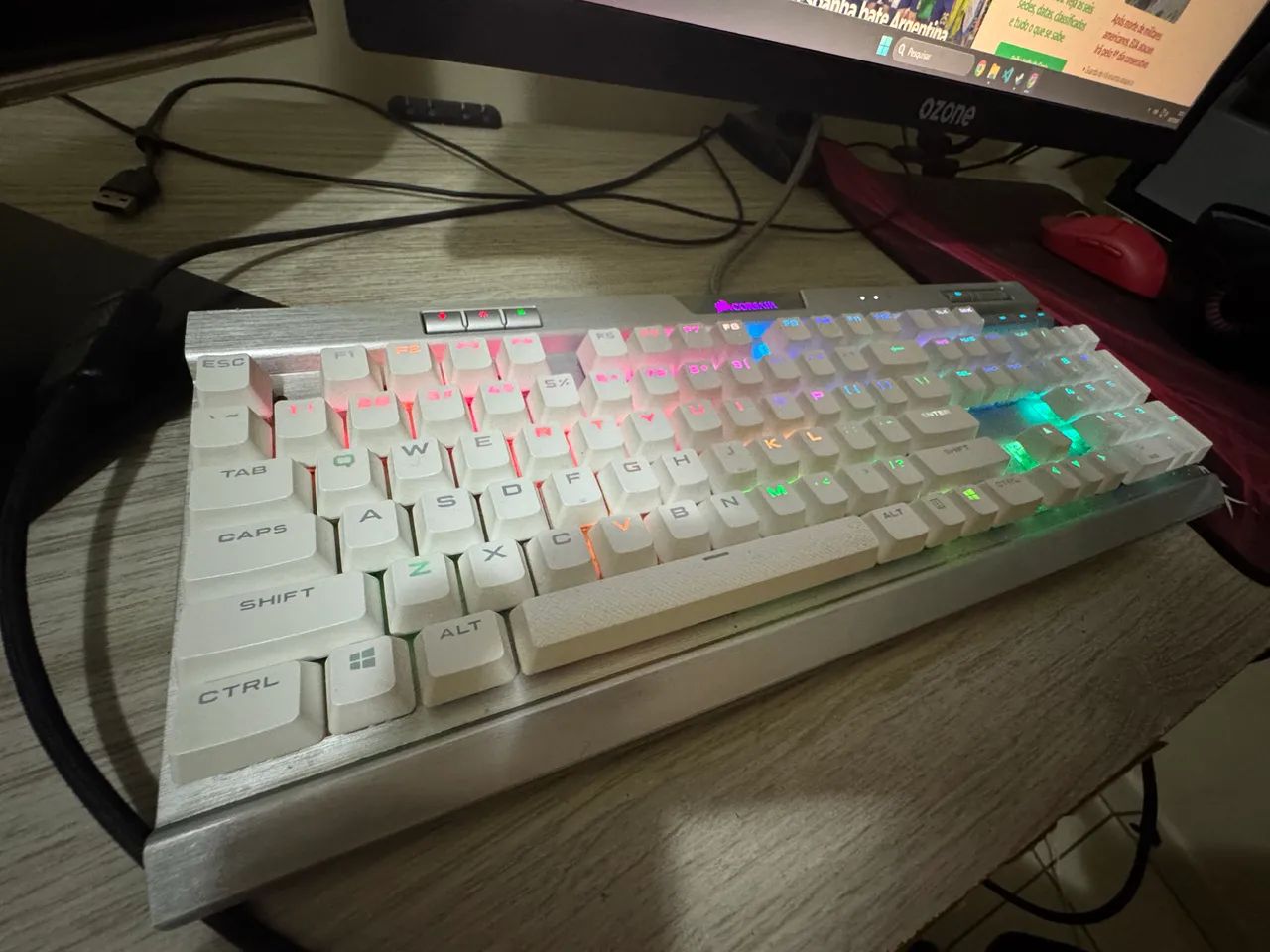 Teclado Corsair K70 MK.2 Rgb Branco/Prata - Foto 3