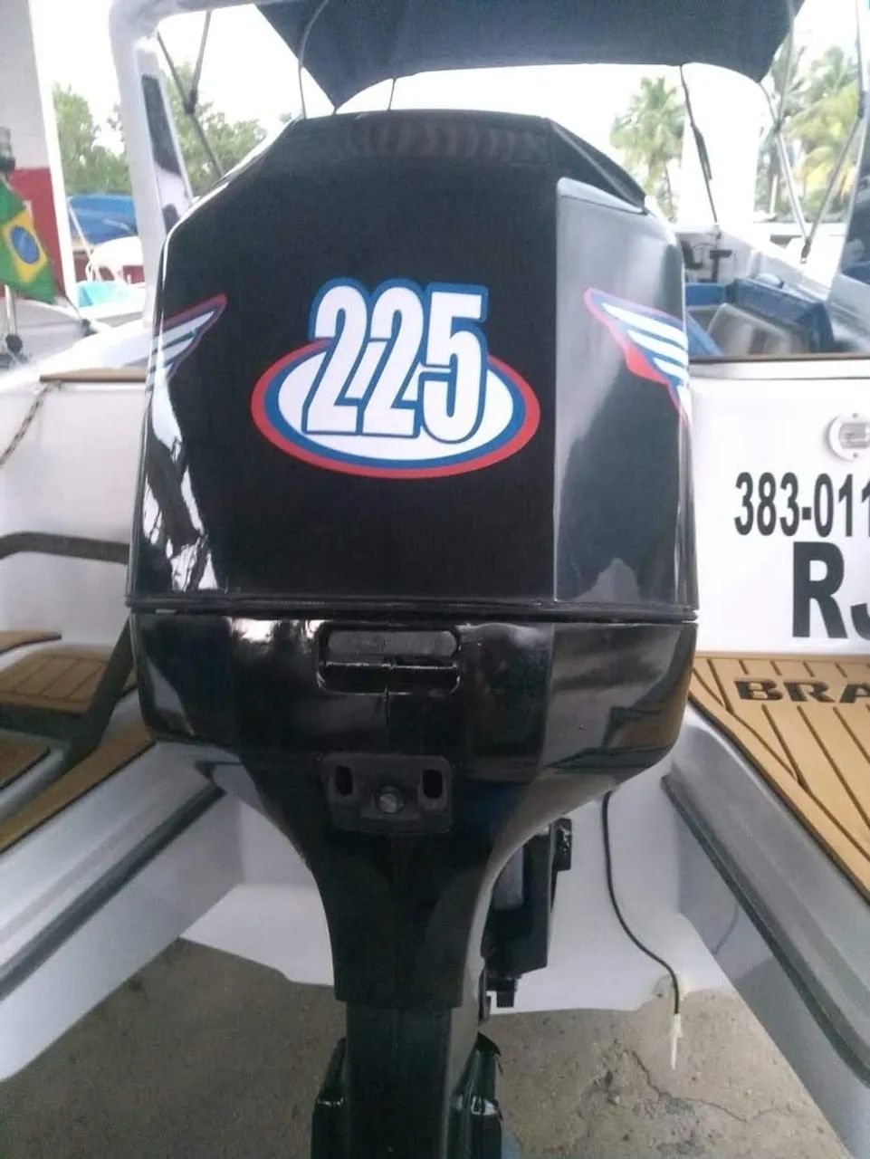 Motor de popa 225 Johnson 
