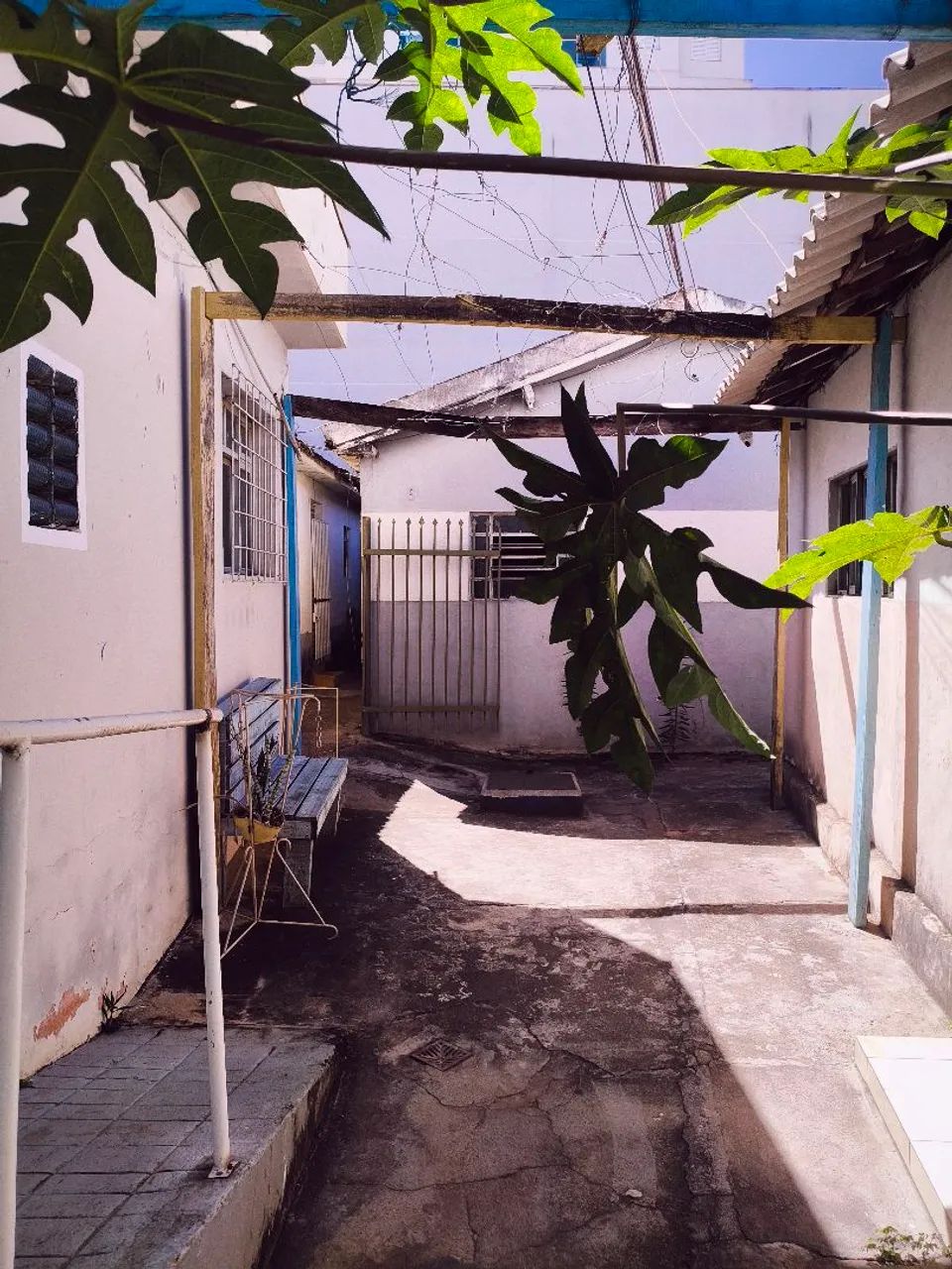 Alugo CASA CENTRO 2Q Ótima localização e segurança  - Foto 2