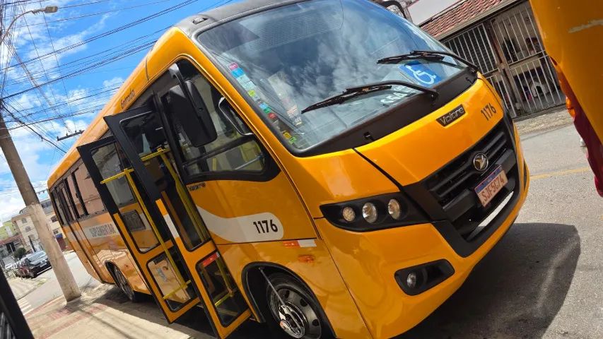 Micro ônibus Vollare V9 2024/24 Motor Cummins urbano único dono  - Foto 4
