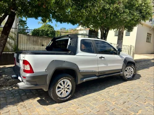 Fiat Strada Adv.1.8 16V Dualogic Flex CD 2013 - Foto 5