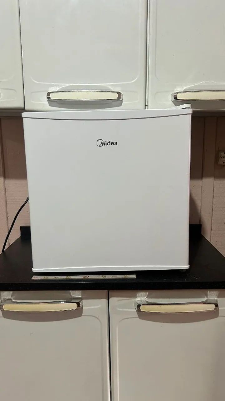Frigobar midea 127v