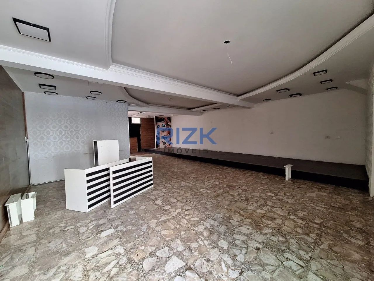 Casa comercial localizado em área nobre - Foto 2