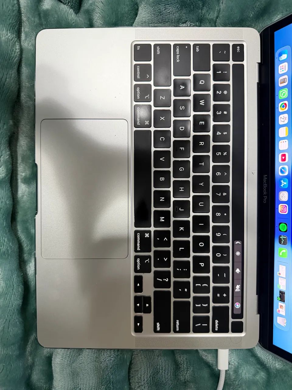 MacBook Pro 13? 2020 ? i5 | 16GB | 512GB SSD | 4 Thunderbolt