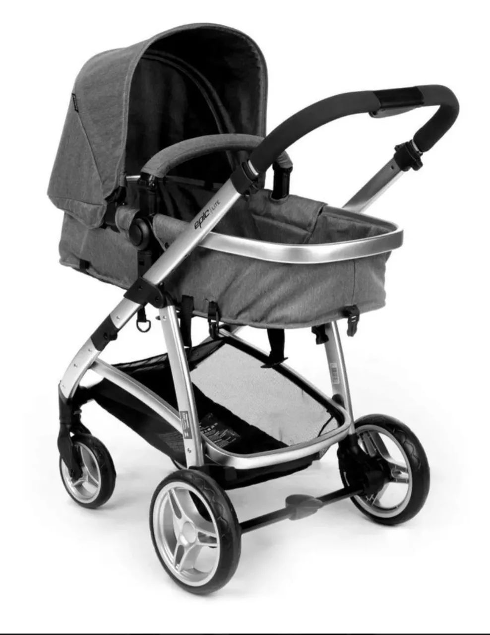 Carrinho de bebê infantil com bebê conforto - Foto 5