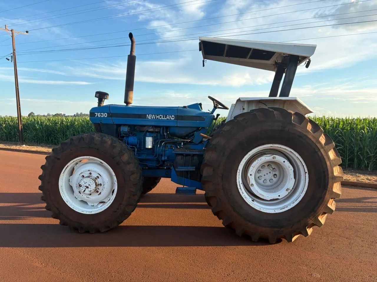 Trator Newholland 7630 - Caminhões - Esmeralda, Cascavel