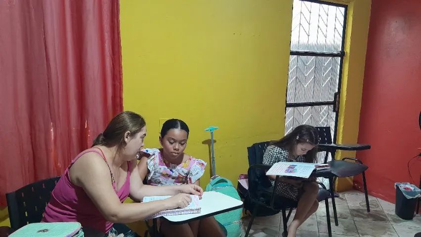 CRECHE E REFORÇO ESCOLAR - Foto 4