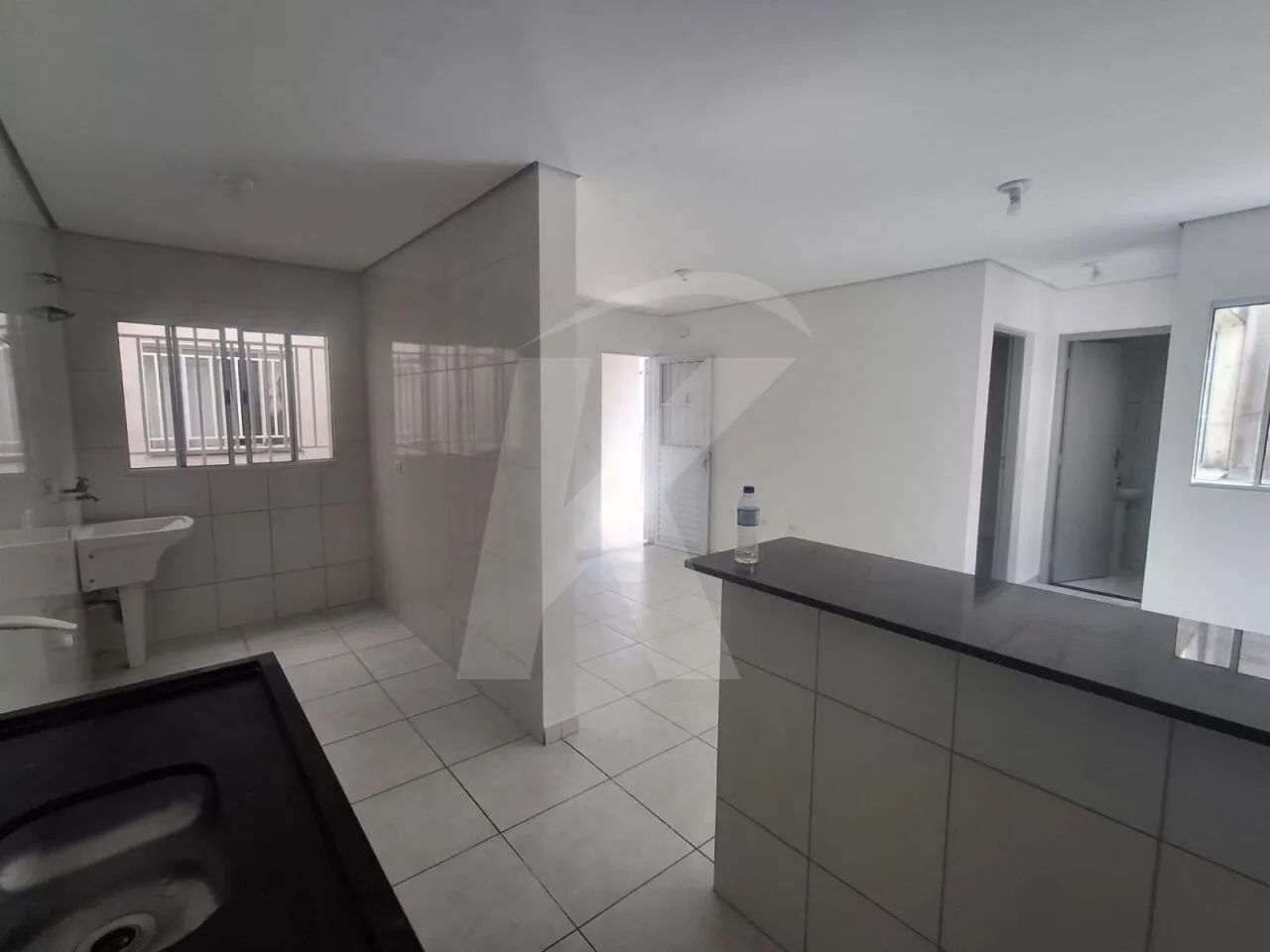 Apartamento com quarto, sala, cozinha, banheiro e área de serviço. - Foto 8