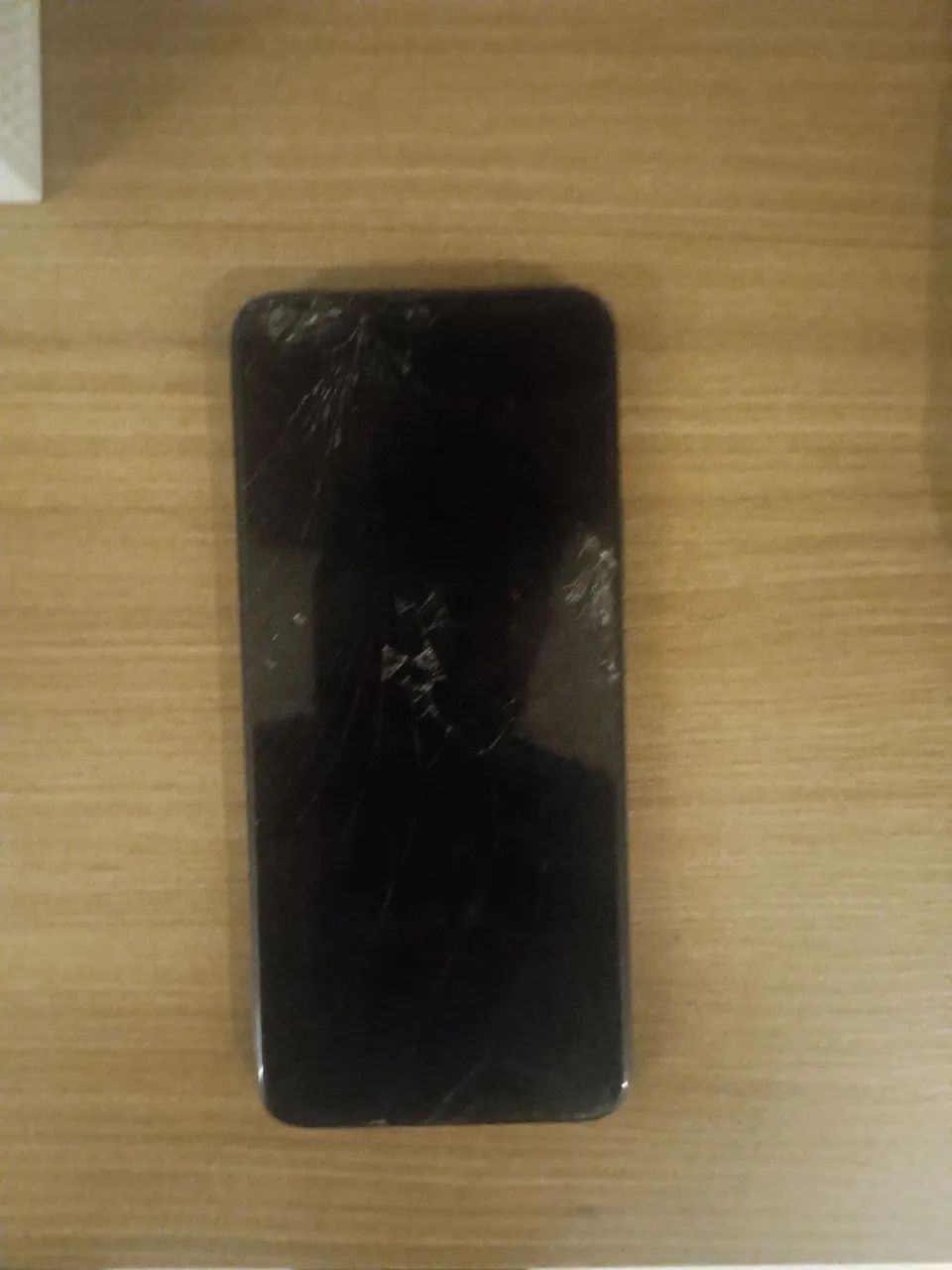 Celular Motorola E7 tela estragada 