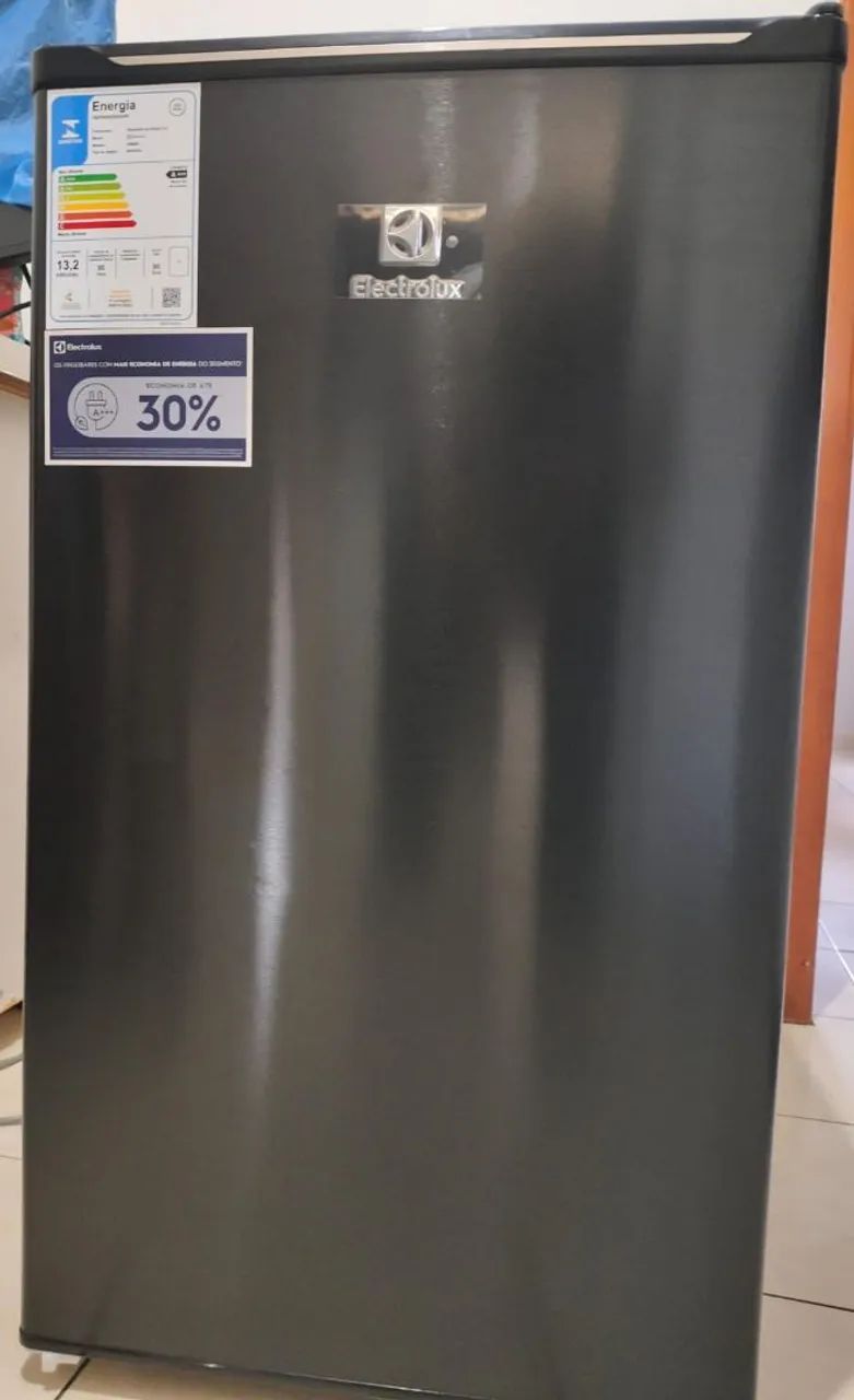 Frigobar Electrolux 90L Efficient EM90B 220V - Excelente Estado - Foto 4