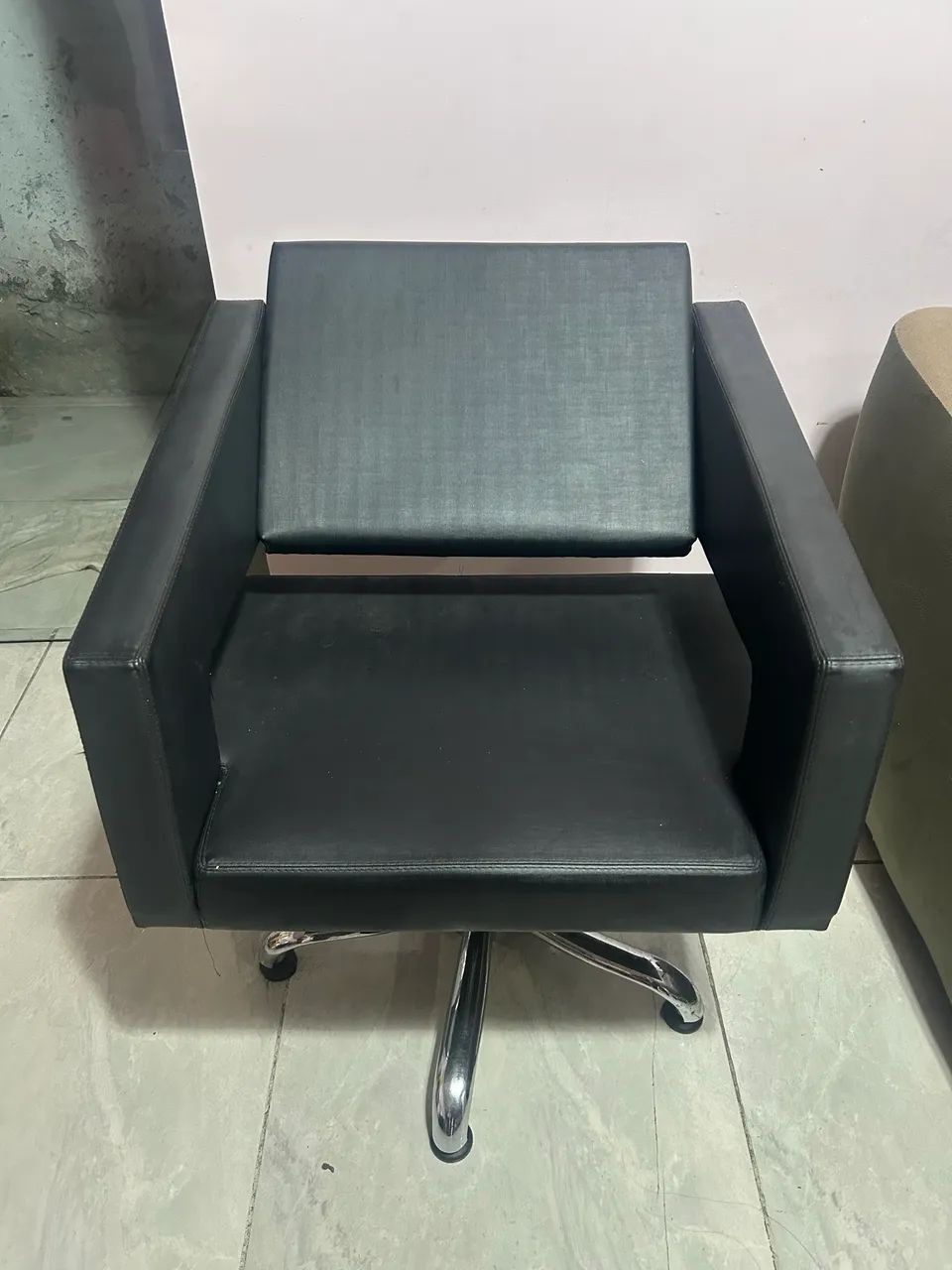 Cadeira para lavatório  - Foto 2