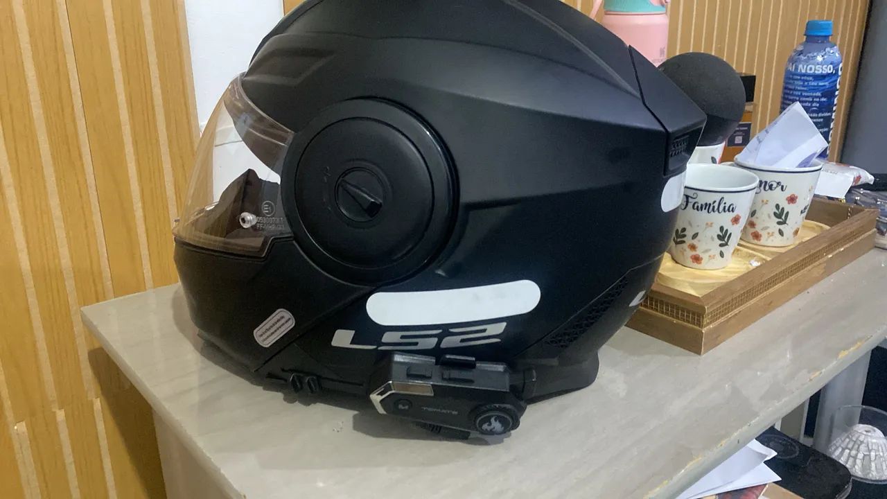 Vendo capacete ls2 novo na caixa com fone comunicador  - Foto 2