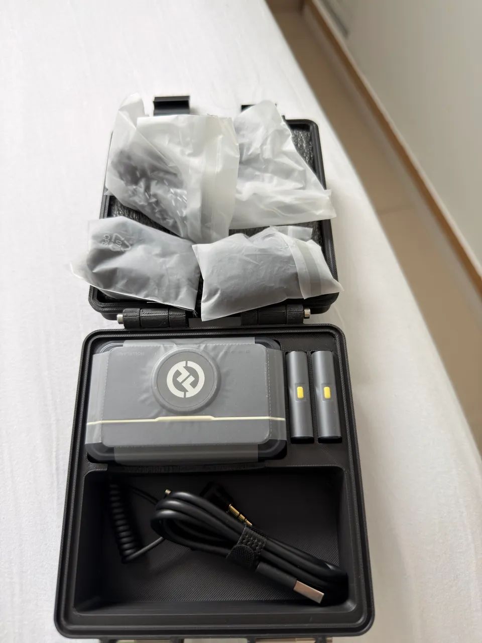Microfone Lapela Hollyland Lark M2 Mini Combo Duplo USB-C - Foto 3
