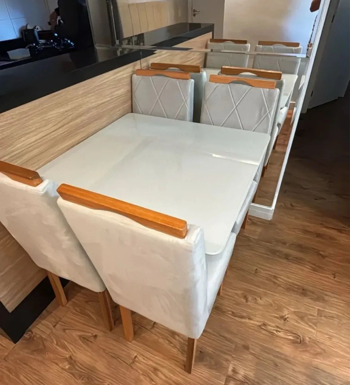 Mesa de jantar 90x90 com 4 cadeiras  - Foto 3