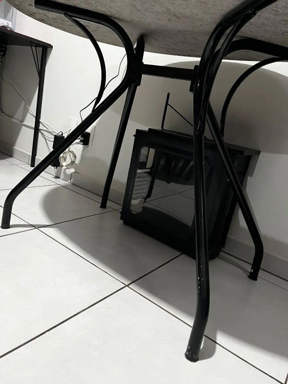 Mesa de Granito natural 120x76 com pés de Ferro - Foto 2