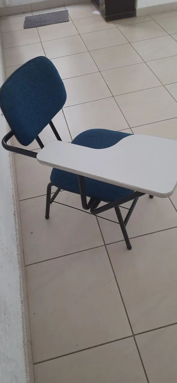 Vendo carteira escolar. - Foto 2