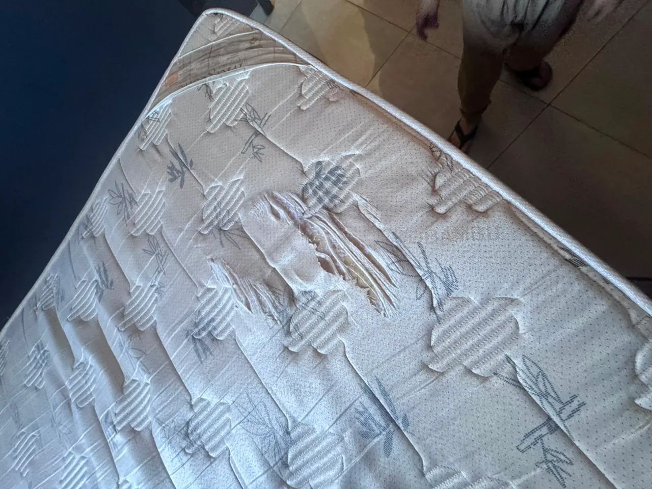 Cama box com colchão
