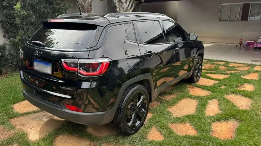 Jeep Compass Night Eagle 2.0 4X2 Flex 16V AUT 2018 - Foto 4
