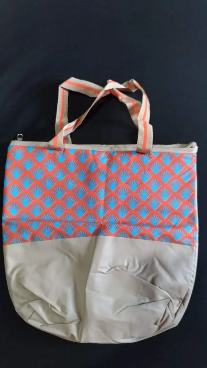 Bolsa térmica tamanhos variados colorida 