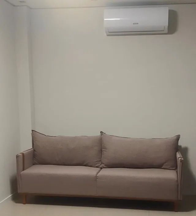 Sofá 2 metros em linho