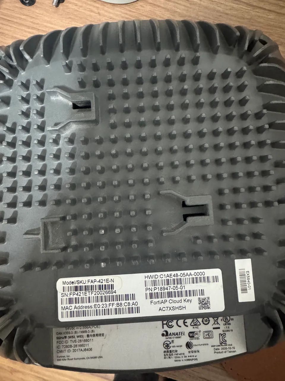 Access Point Fortinet FortiAP 421E (leia) - Foto 2